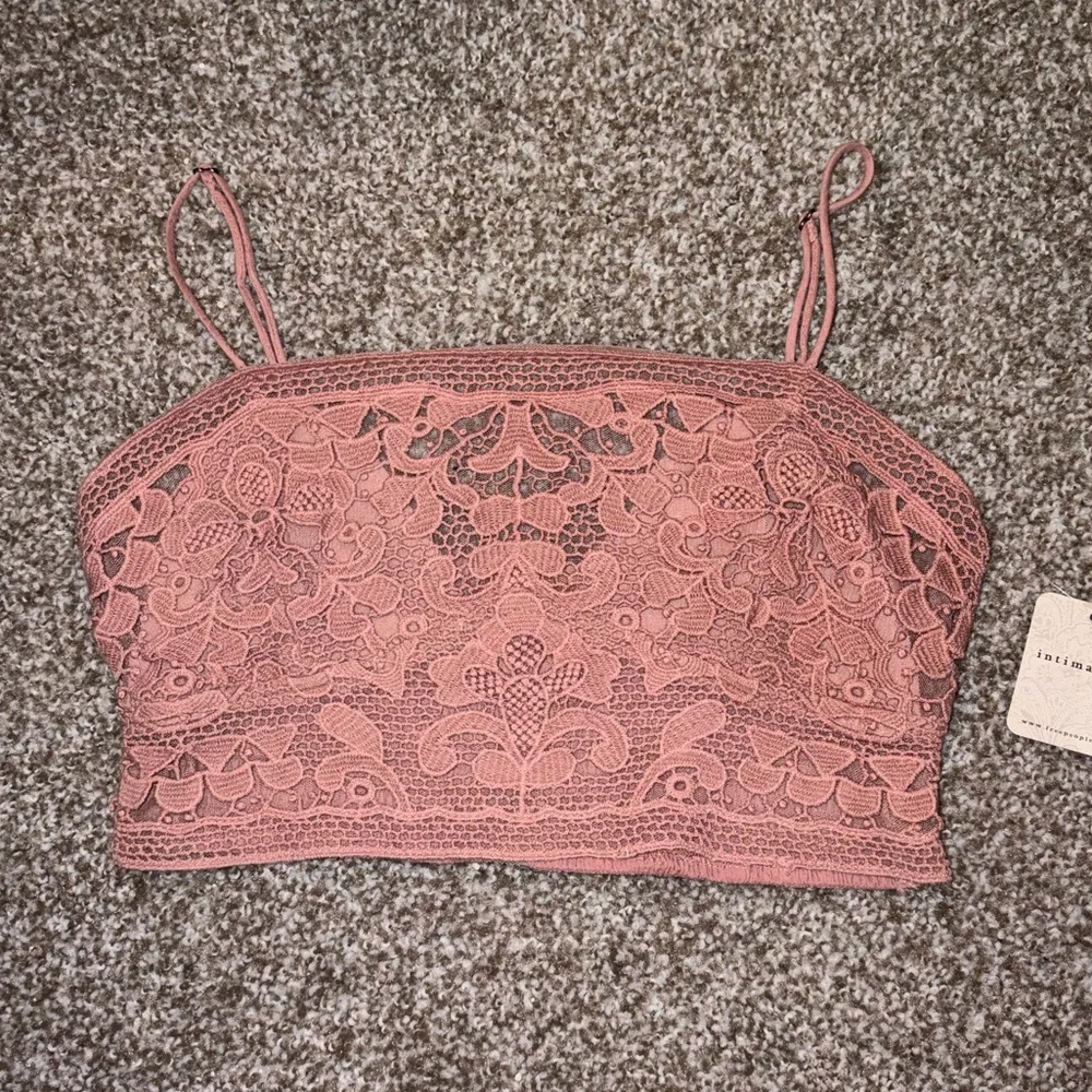 NWT Pink Intimately by Free People Lace Crop Tank Top - Picture 1 of 3